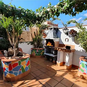 atico-con-terraza-barbacoa-airport-barcelona.top-hotels-tarragona.com/