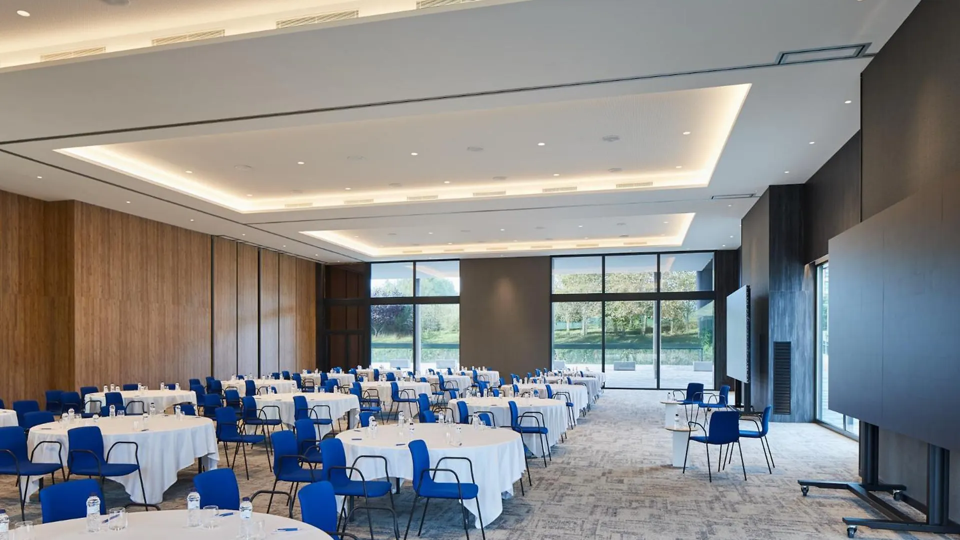 Viladecáns Four Points By Sheraton Barcelona Airport מלון