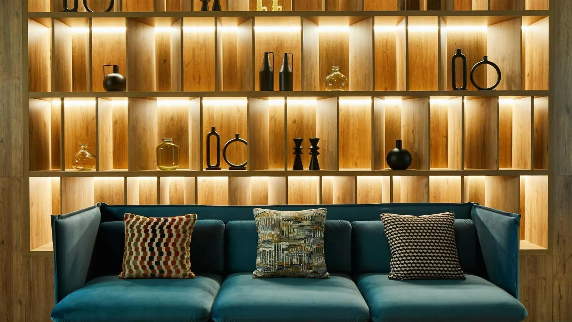 מלון Viladecáns Four Points By Sheraton Barcelona Airport ספרד